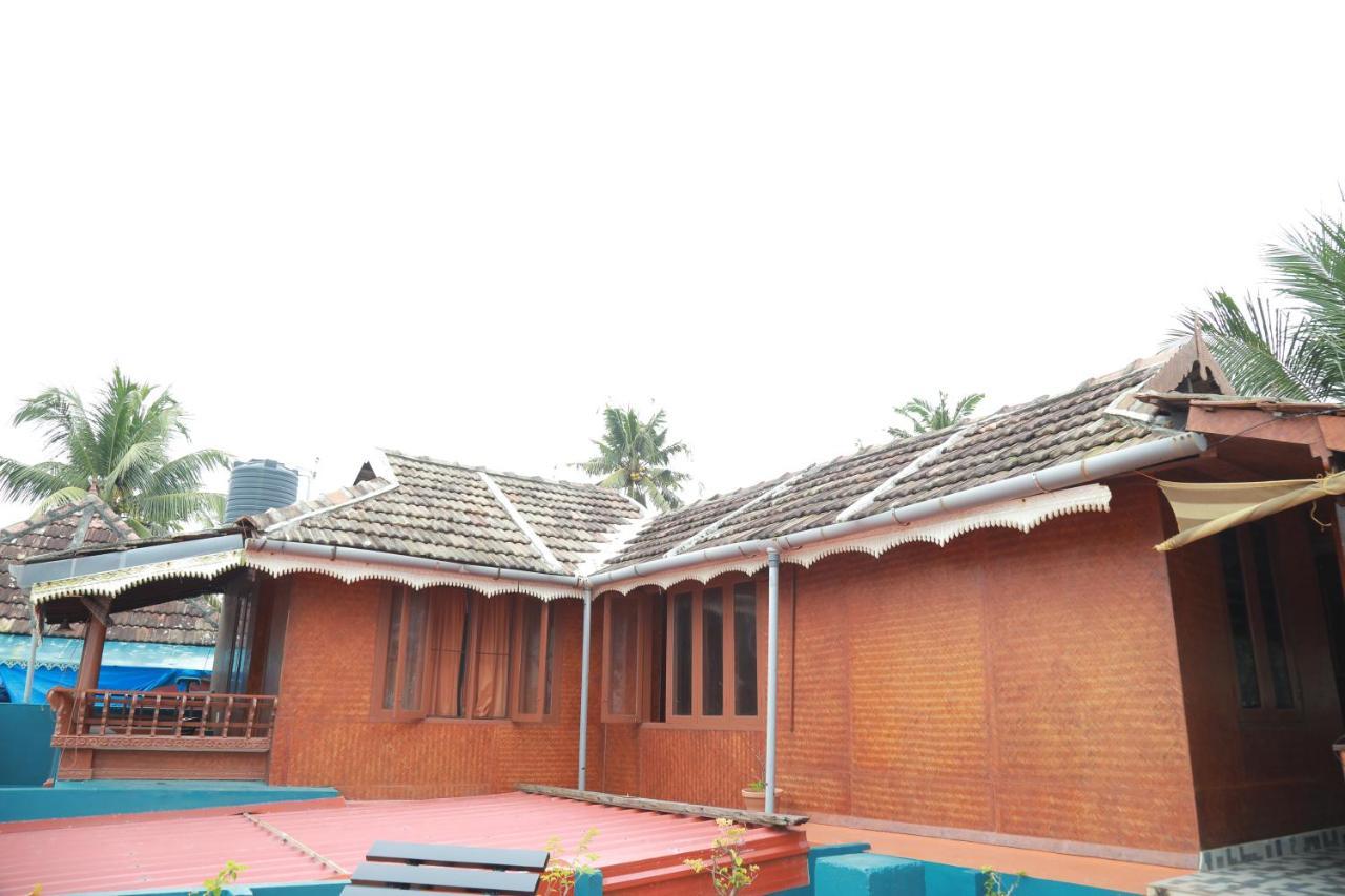 Sajeev Home Stay Cherai Beach Buitenkant foto