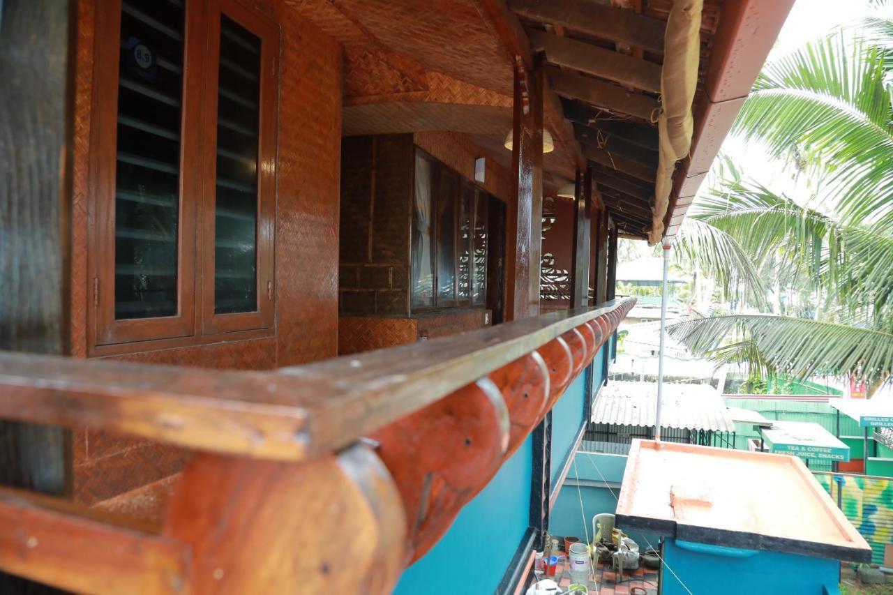 Sajeev Home Stay Cherai Beach Buitenkant foto